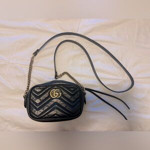 Gucci Marmont Small Shoulder Bag in black with gold hardware